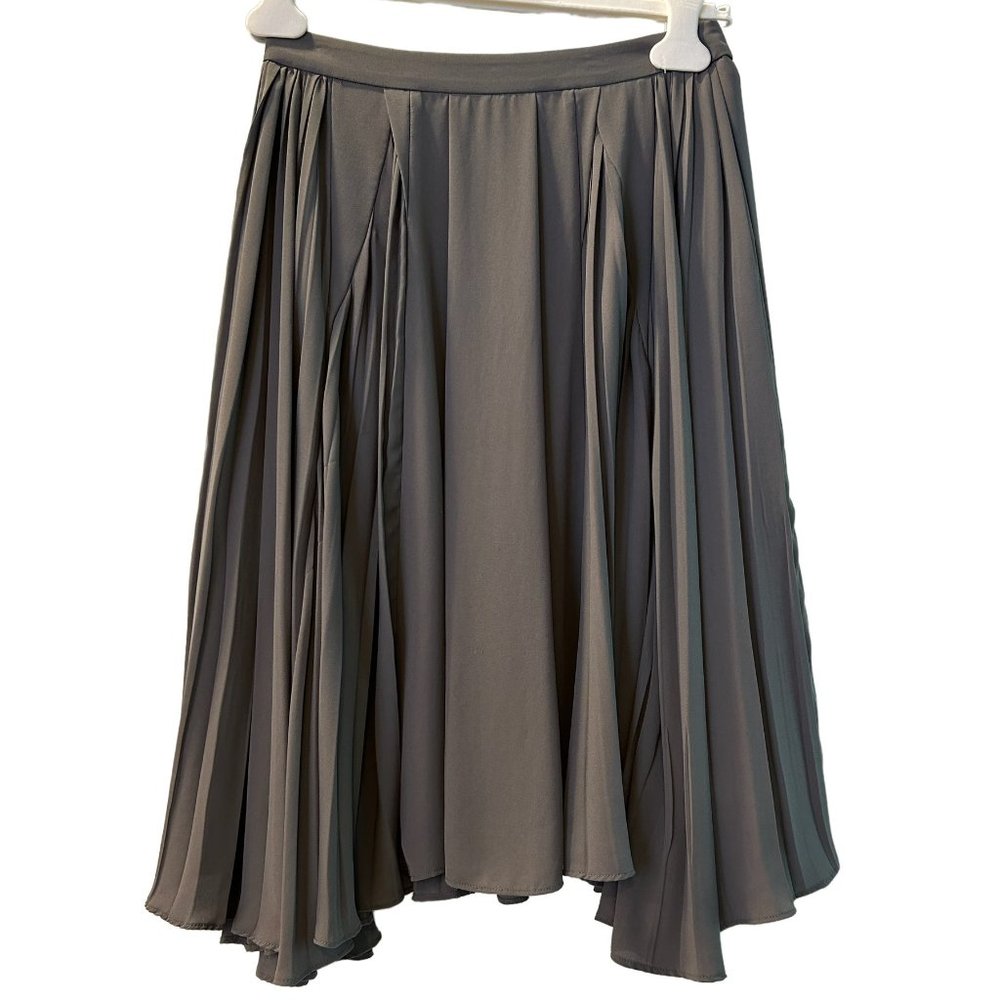 O'2nd Gray Pleated Chiffon Knee-Length Skirt, Size 2